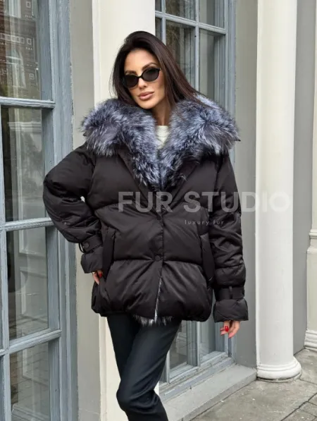 Модный пуховик в стиле Oversize с натуральным мехом чернобурки - фото 7