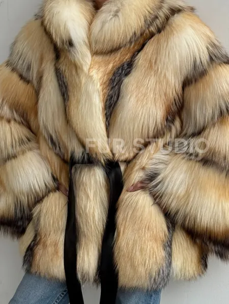 Шуба из меха лисы «Golden fox» - летучая мышь - фото 1