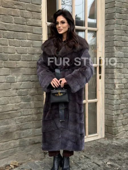 Удлиненная шуба из меха норки с капюшоном куница - фото 7