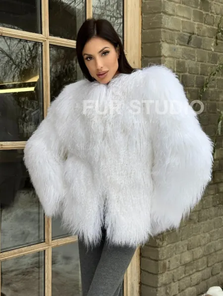 Шуба белая из меха ламы без воротника - фото 5