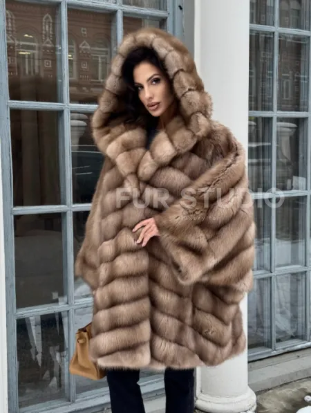 Шуба из меха куницы «летучая мышь» - фото 12