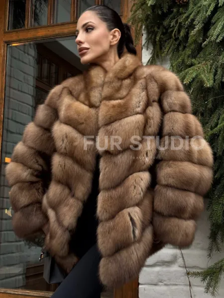 Полушубок из куницы с воротником V-образным - фото 5