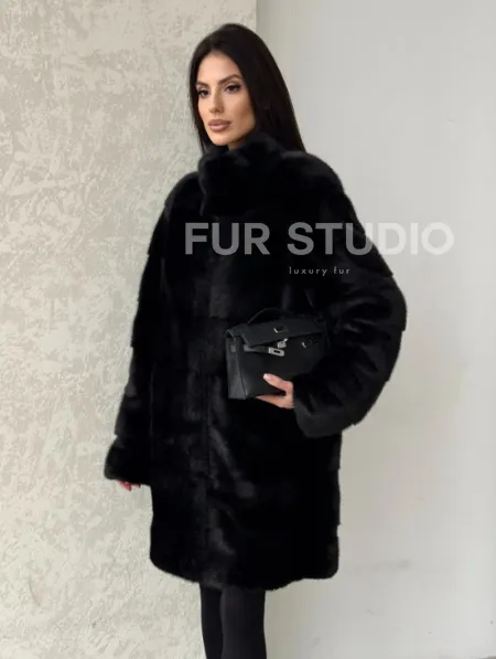 Норковая шуба в черном цвете воротник стойка - фото 5