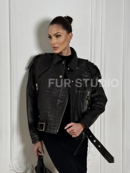 Укороченная куртка из натуральной кожи «CROCO» BLACK со шнуровкой на спине - фото 11