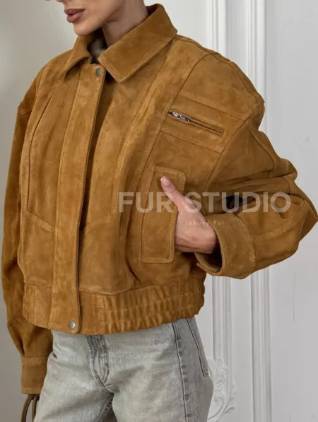 Женская замшевая куртка бомбер Camel  - «High street style» - фото 2