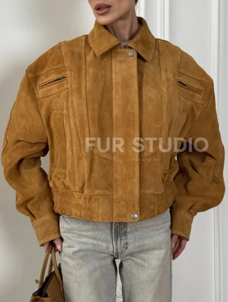Женская замшевая куртка бомбер Camel  - «High street style» - фото 1