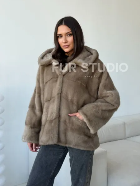 Короткая  норковая шуба с капюшоном - фото 8