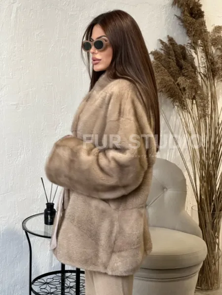 Полушубок из меха норки NAFA MINK в натуральном цвете пастель - фото 1