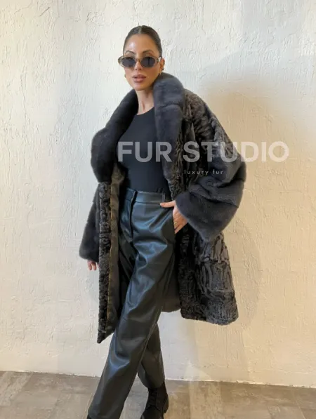 Шуба из меха каракульчи с отделкой из норки - фото 5