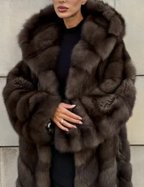 Удлиненная шуба из меха куницы с капюшоном - фото 3