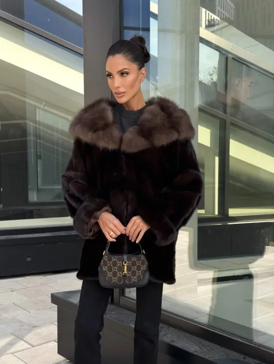 Шуба автоледи из меха норки с капюшоном куницы - шоколад - фото 11