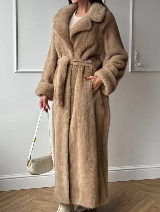 Длинная модная шуба кимоно из меха скандинавской норки со шлицей - фото 5