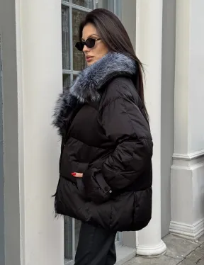 Модный пуховик в стиле Oversize с натуральным мехом чернобурки - фото 4