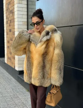 Золотистая шуба из натурального меха лисы цельные пластины - фото 12