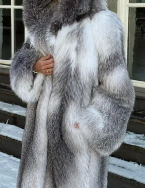 Длинная шуба из меха Arctic Fox с капюшоном, росшив - серая - фото 3