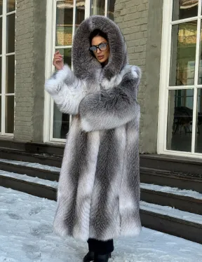 Длинная шуба из меха Arctic Fox с капюшоном, росшив - серая - фото 11