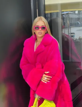 Норковая шуба в цвете фуксия длинная - фото 0