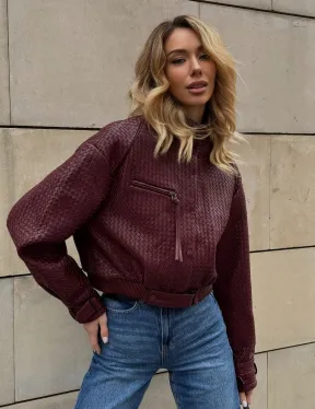 Бомбер женский из натуральной плетеной кожи - Burgundy цвет - фото 4