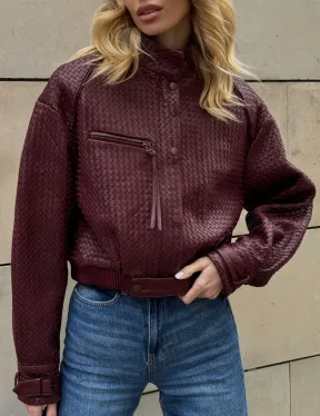 Бомбер женский из натуральной плетеной кожи - Burgundy цвет - фото 2