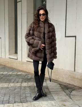 Женская шуба из меха куницы в цвете соболь - фото 21
