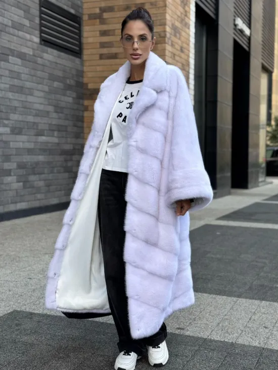 Светлая норковая шуба 