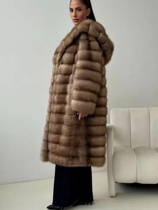 Шуба из куницы с капюшоном кобра - фото 1