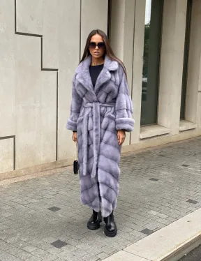Удлиненная голубая норковая шуба с английским воротником - фото 2