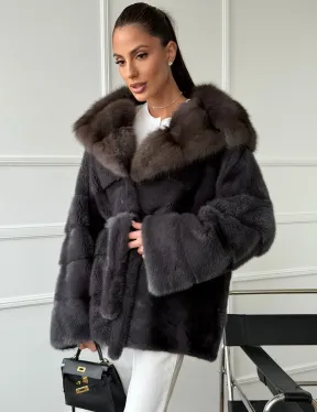 Графитовая шуба с капюшоном из куницы - фото 5