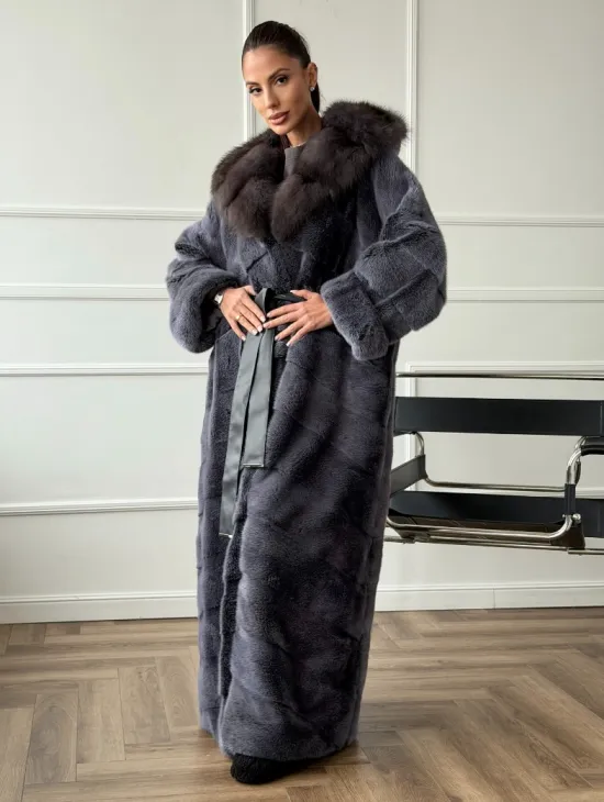 Длинная норковая шуба в пол с капюшоном куница - фото 0