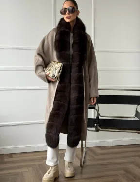 Длинное пальто с мехом финского песца - фото 4