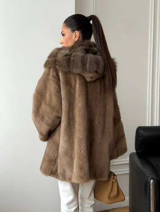 Шуба норковая с капюшоном куница - фото 10