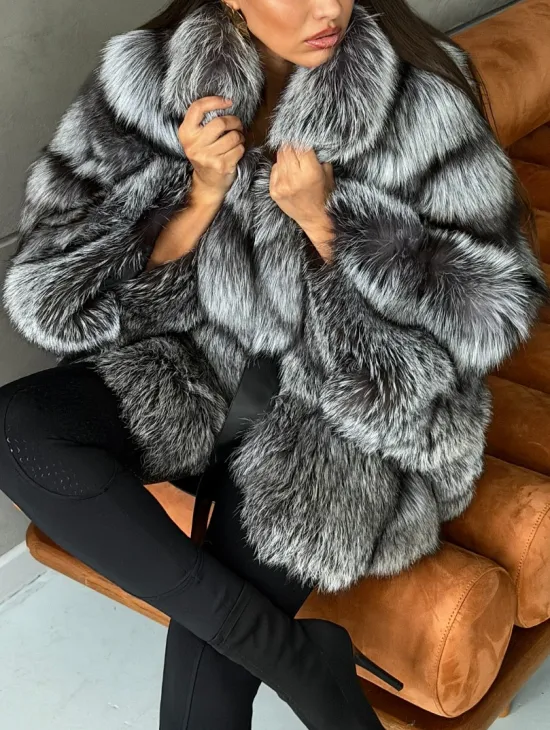 Шуба из чернобурой лисы 