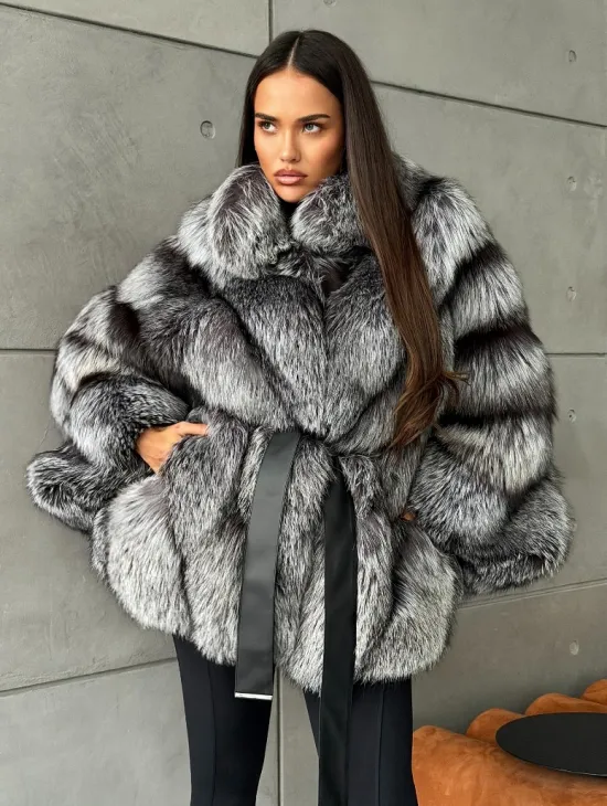 Шуба из чернобурой лисы 