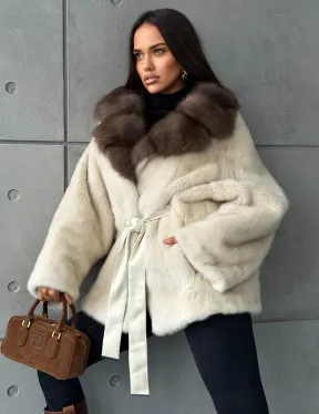 Светлая норковая шуба oversize - воротник куница - фото 7