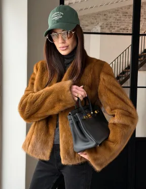 Меховой жакет из золотой норки - фото 19