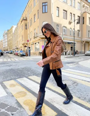 Косуха из натуральной кожи в цвете кэмел - фото 5