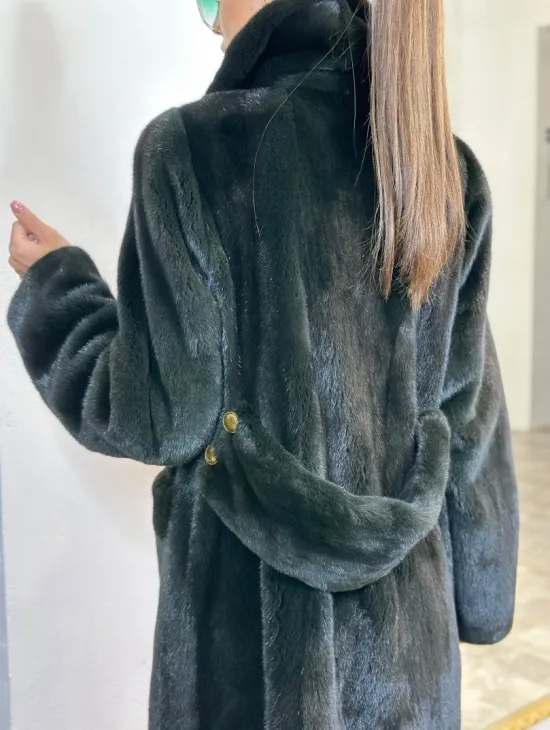 Элегантное пальто из плюшевой норки VELVET - цвет черно-зеленый - фото 1